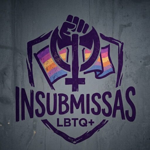 Membros da comunidade Insubmissas LBTQ+ reunidas e sorridentes durante um encontro ao ar livre em Lisboa